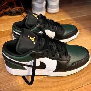 Flight club Nike sneakers with tag still on